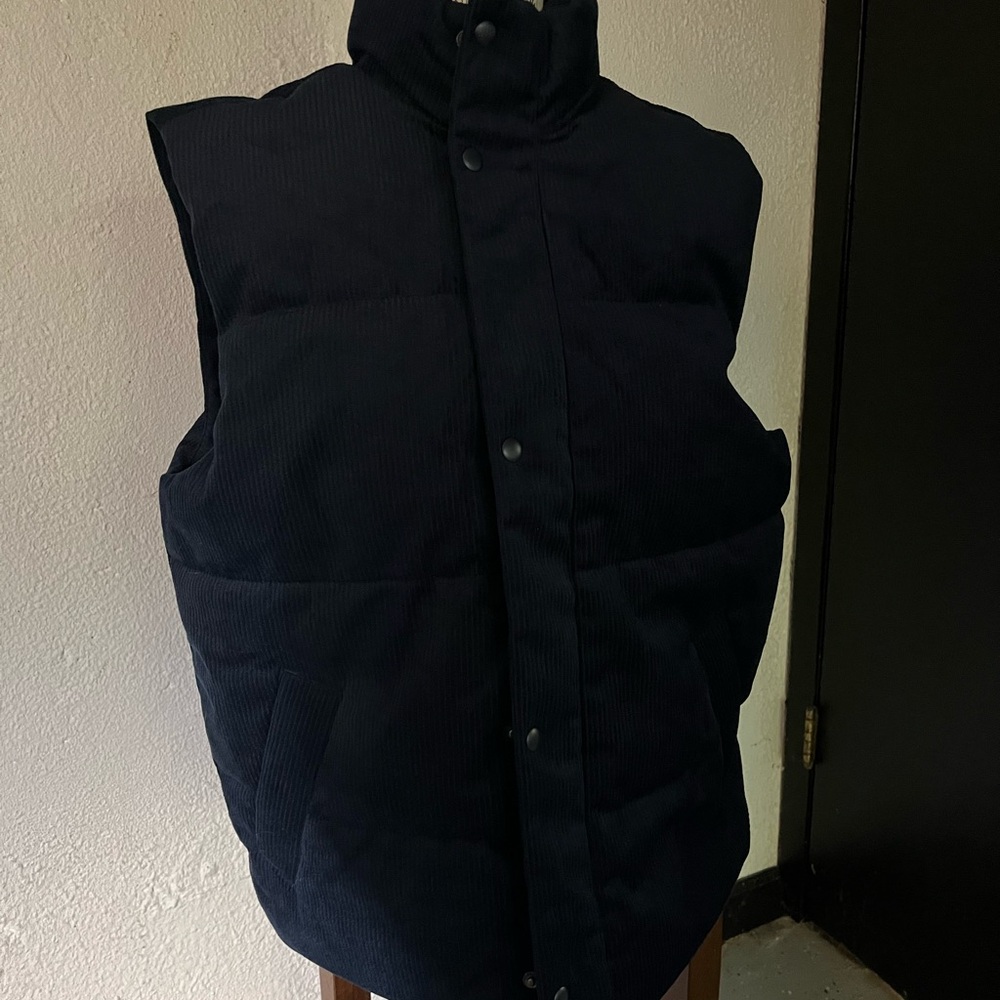 NWOT Old Navy Men's Dark Vest